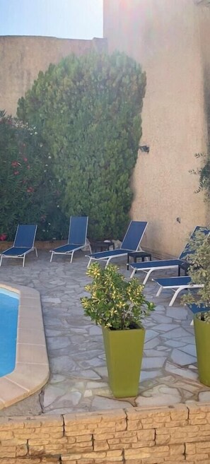 Terrace/patio - LA BASTIDE D'ENTRAIGUES (Entraigues-sur-la-Sorgue)