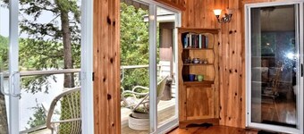 Private 4 Season Waterfront Cottage - 2 hrs from TO -Great Swimming / FAST WI-FI