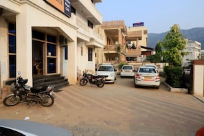 Free self parking