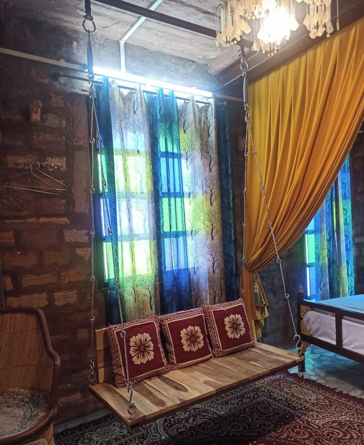 In-room safe, free WiFi