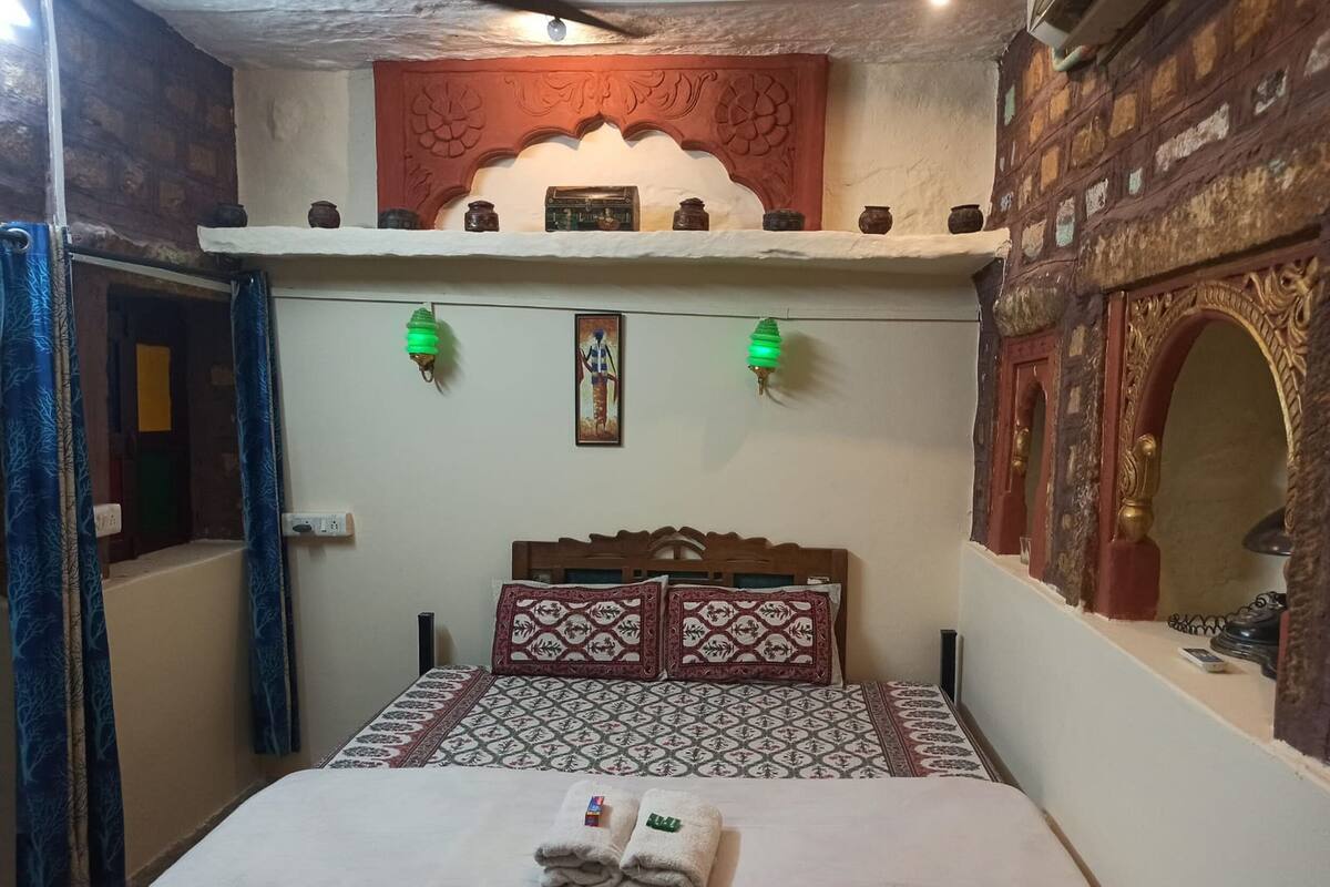 Basic Double Room | 1 bedroom, in-room safe, free WiFi