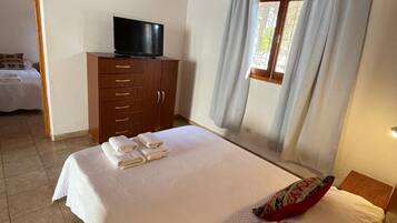 In-room safe, laptop workspace, free WiFi, bed sheets