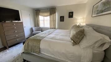 3 bedrooms, desk, iron/ironing board, free WiFi