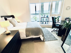 3 bedrooms, desk, iron/ironing board, travel cot