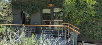 Cozy guesthouse in an urban nature 