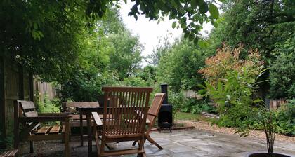 17th Century country Farmhouse stylishly finished, set in picturesque village