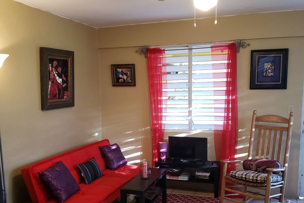 Basic Apartment | Living area