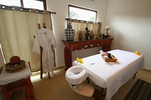 Phòng trị liệu đôi, trị liệu toàn thân, thủy liệu pháp 