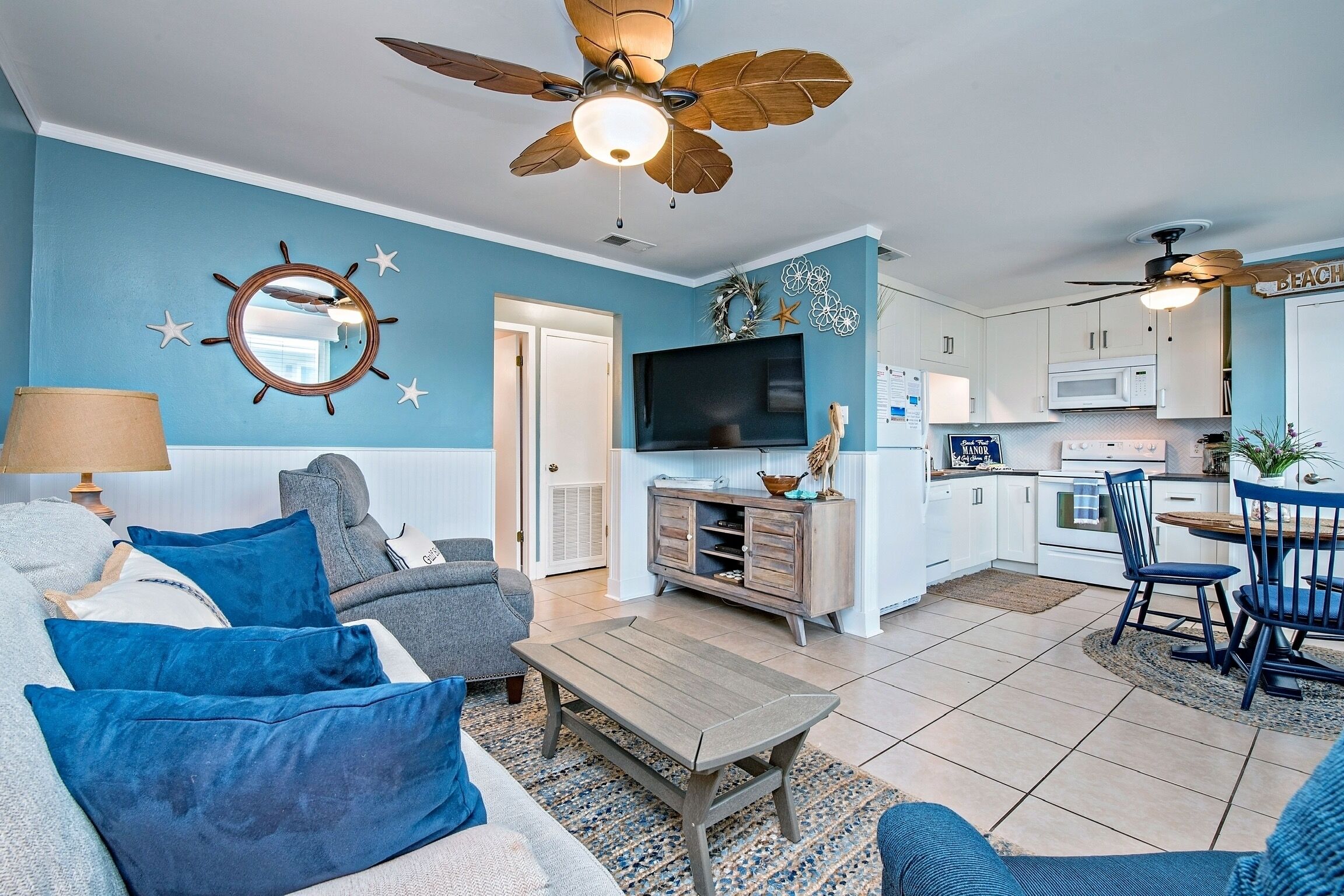 Smart TV, reproductor de DVD y videoteca 