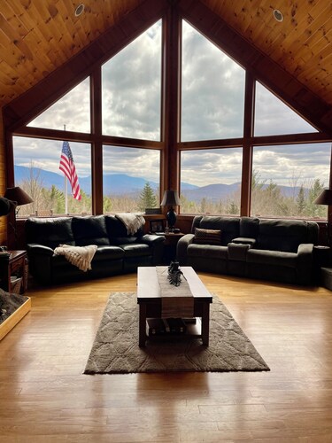 Cabaña de lujo con vistas espectaculares y cubierta envolvente