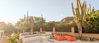 Desert Vibrations - A Private Retreat