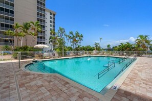 Outdoor pool, a heated pool - Life's a beach and Tennis... (Bonita Springs)