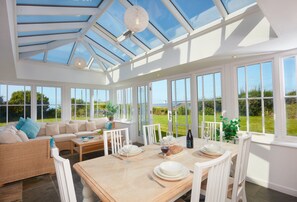 Dining - A beautiful, dog-friendly holiday home with magnificent views of two coastlines (Praa Sands)