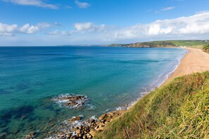 Beach - A beautiful, dog-friendly holiday home with magnificent views of two coastlines (Praa Sands)