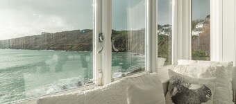 A dream seaside escape perfect for taking in the beauty of the Cornish coastline