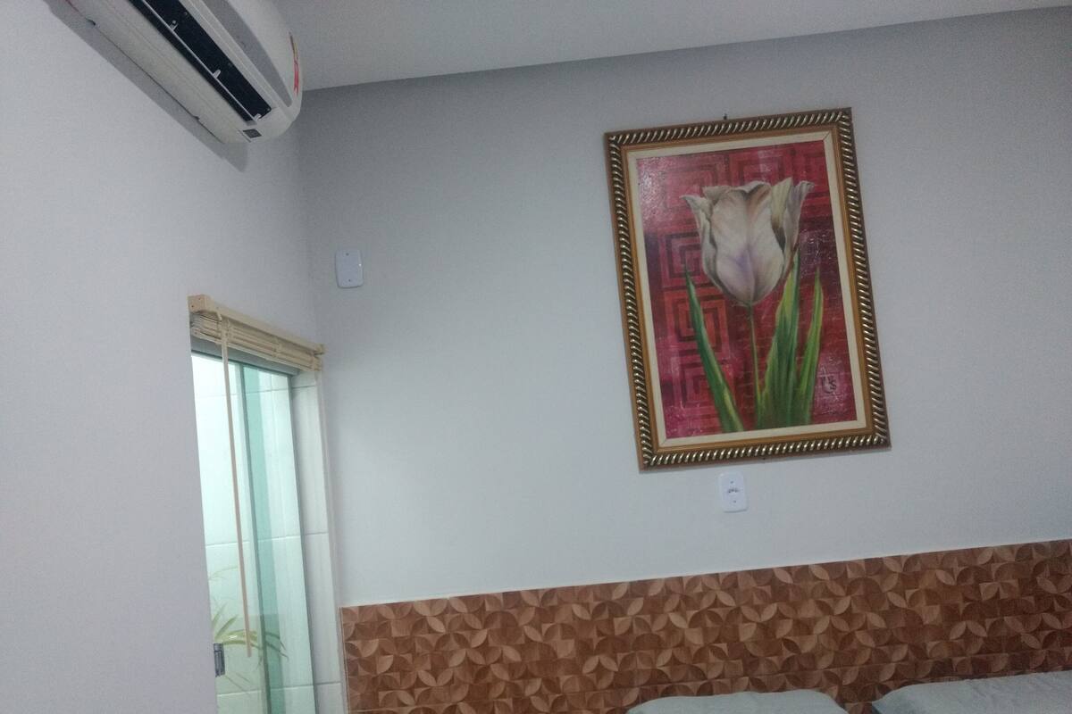 Quarto casal ou duplo conforto | Frigobar, Wi-Fi de cortesia, roupa de cama