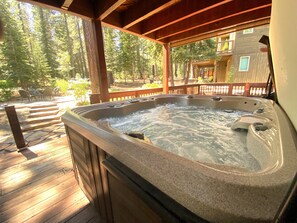 Outdoor spa tub - Dogwood By Tahoe Getaways - Pet Friendly in Tahoe Donner w Pool Table and HOA! (Truckee)