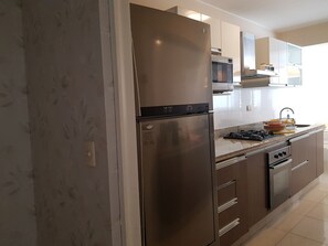 Fridge, microwave, oven, dishwasher