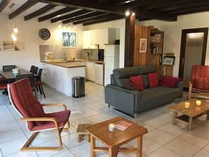 TV - Terraced villa for 6 persons in quiet area (SEIGNOSSE)