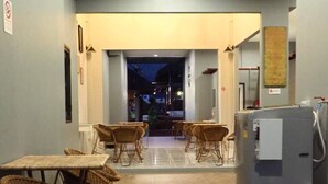 Lobby sitting area - We Hostel (Takua Pa)