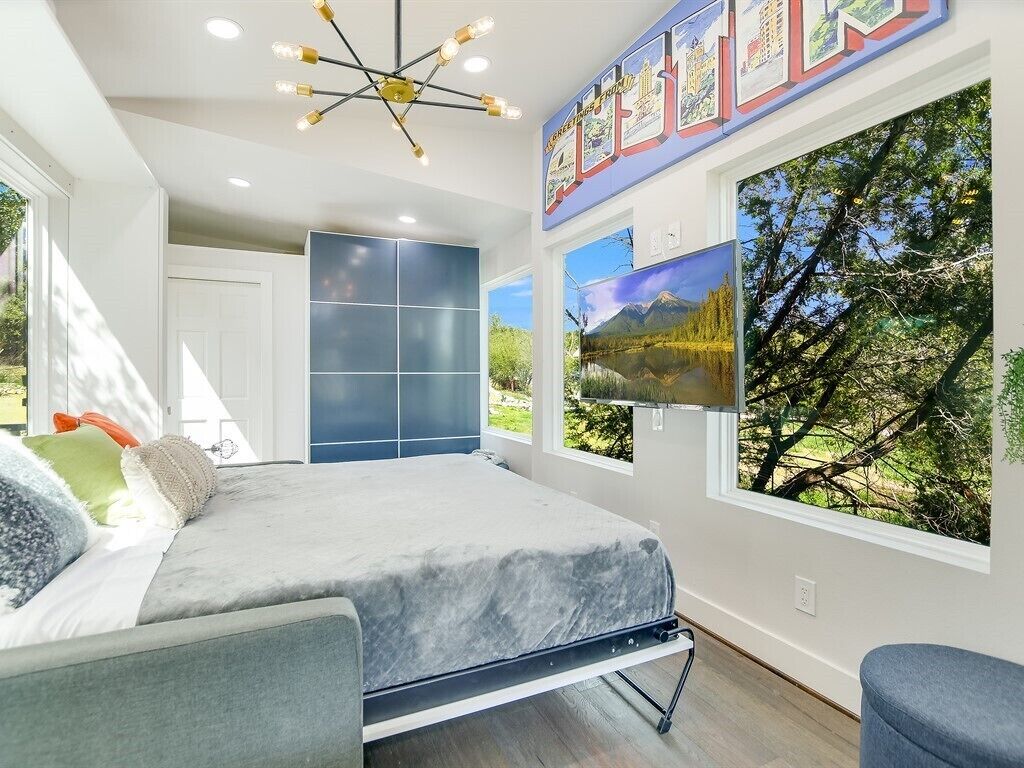 1 slaapkamer, bedden met traagschuimmatras, een strijkplank/strijkijzer