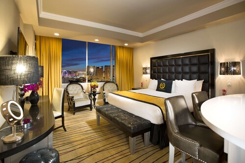 Luxury Studio Villa in the heart of Vegas