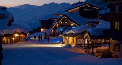 Skiez Paradiski + 130 Pistes | Appartement Confortable dans les Alpes du Nord
