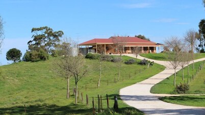 The Clare View HOUSE (pet friendly, wheelchair accessible)Sleep 8 