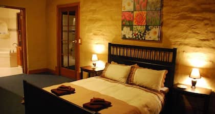 The Clare View HOUSE (pet friendly, wheelchair accessible)Sleep 8