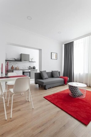 Smart TV, Netflix, streaming services