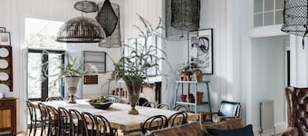 Lewellyn House ~ 9 sovrum / 9 badrum