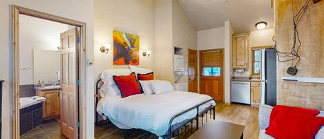 Bügeleisen/Bügelbrett, Internetzugang, Bettwäsche