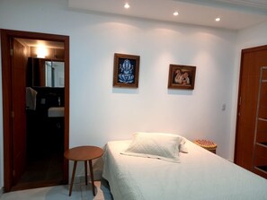 4 quartos, escrivaninha, Wi-Fi, roupa de cama