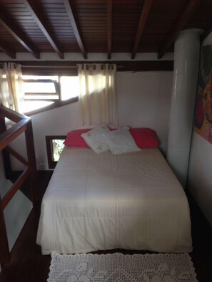 4 quartos, escrivaninha, Wi-Fi, roupa de cama