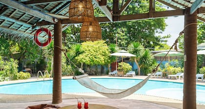 The Sharks Tail Dive Resort