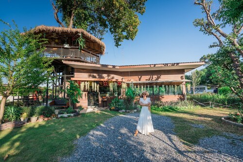 Villa with camping tents area and grill areas for 5-20 customers