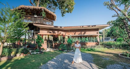 Villa with camping tents area and grill areas for 5-20 customers