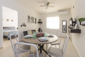 2 bedrooms, hypo-allergenic bedding, memory foam beds, in-room safe - Relaxing & Quite Apt - Full Apartment (Cancun)