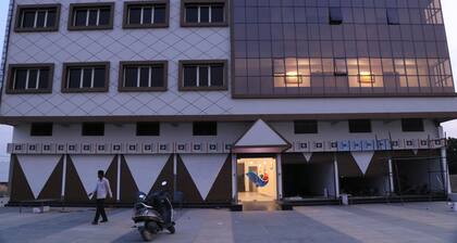 Hotel Viraj Residency