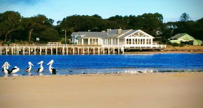 Treescape, Seascape Getaway