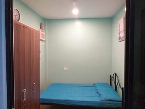 Deluxe Double Room | Free WiFi, bed sheets - Azulea Lodging House Oslob (Oslob)