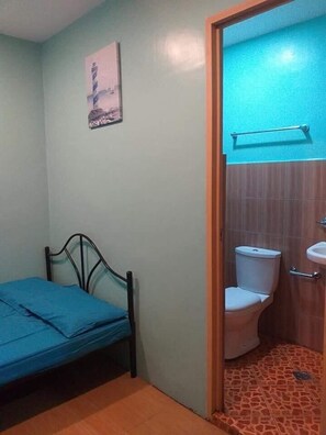 Deluxe Double Room | Free WiFi, bed sheets - Azulea Lodging House Oslob (Oslob)