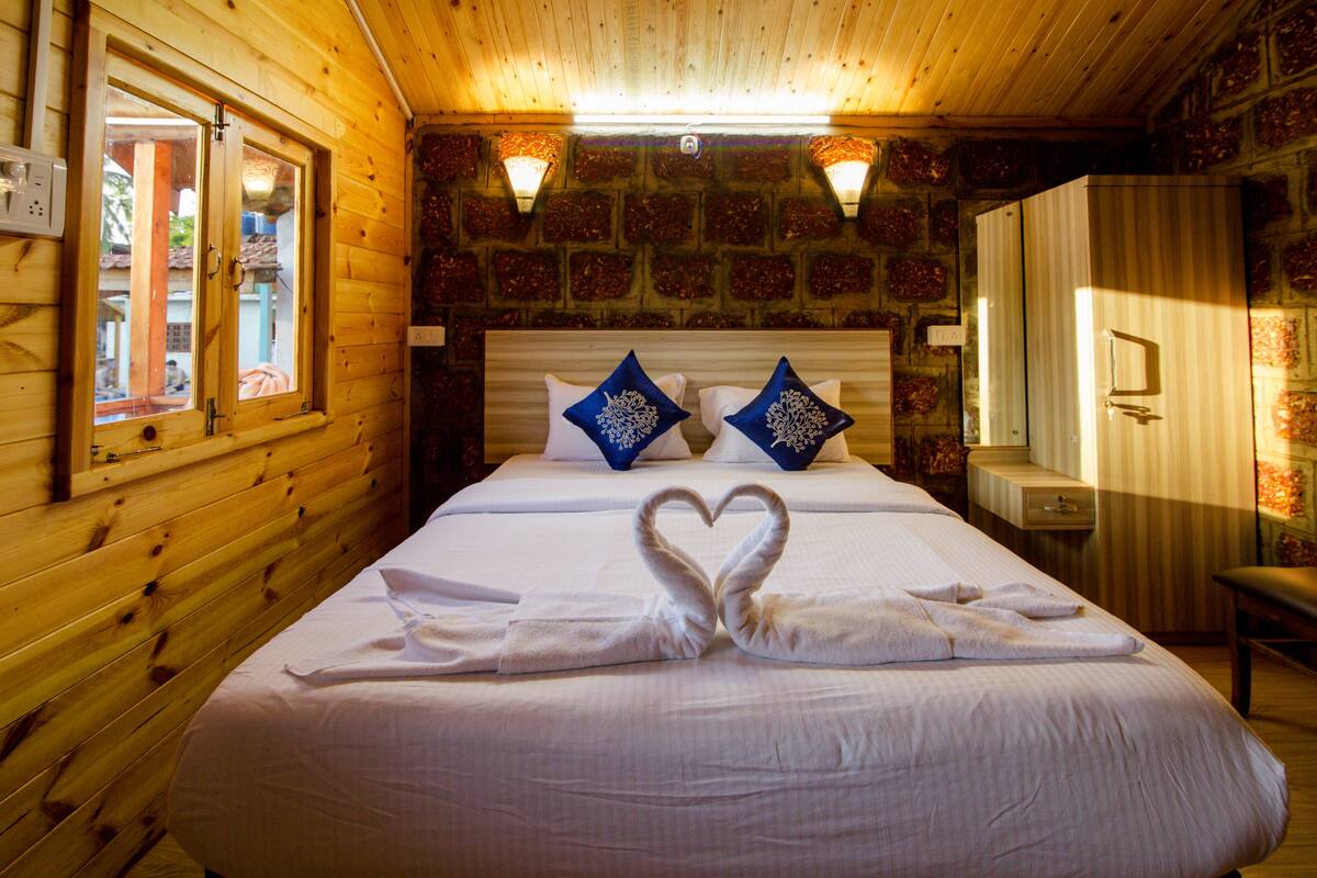 豪華雙人房 | Select Comfort 床墊、書桌、隔音、免費無線上網