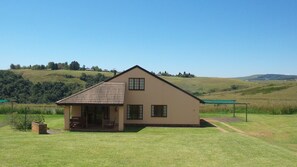 Chalet, 3 Bedrooms | In-room safe, desk, laptop workspace, soundproofing