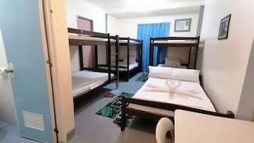 Kamar Keluarga, asrama campuran, Bebas Asap Rokok, kamar mandi pribadi (group of 12-15 guest) | Wi-Fi gratis dan seprai linen