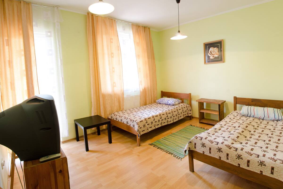 Wifi gratis y ropa de cama