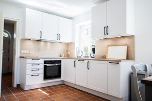 Køleskab, mikrobølgeovn