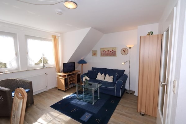 Unclassified image, 1 of 9, button