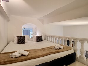 2 室のベッドルーム、アイロン / アイロン台