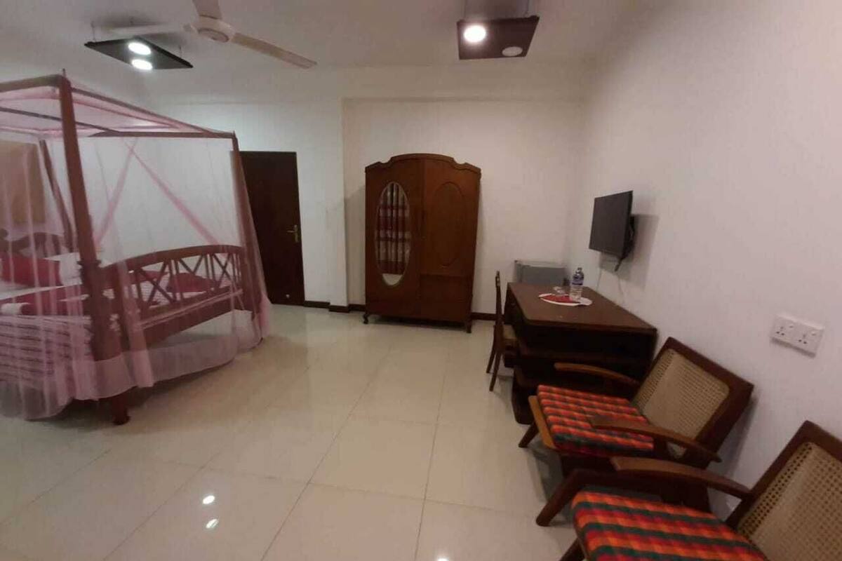 Deluxe Villa | Pillowtop beds, in-room safe, desk, WiFi (free)